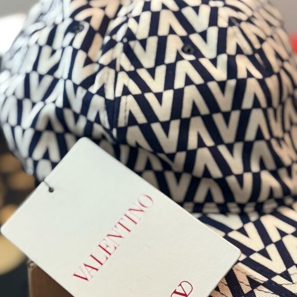 Valentino Garavani & Dust Bag Navy and White Patterned Hat $425 main image 6